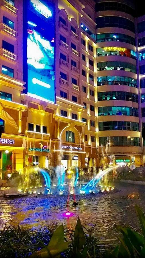 Classy 2Br Suite At Eastwood City With Pool And City Skyline View Manila Eksteriør billede