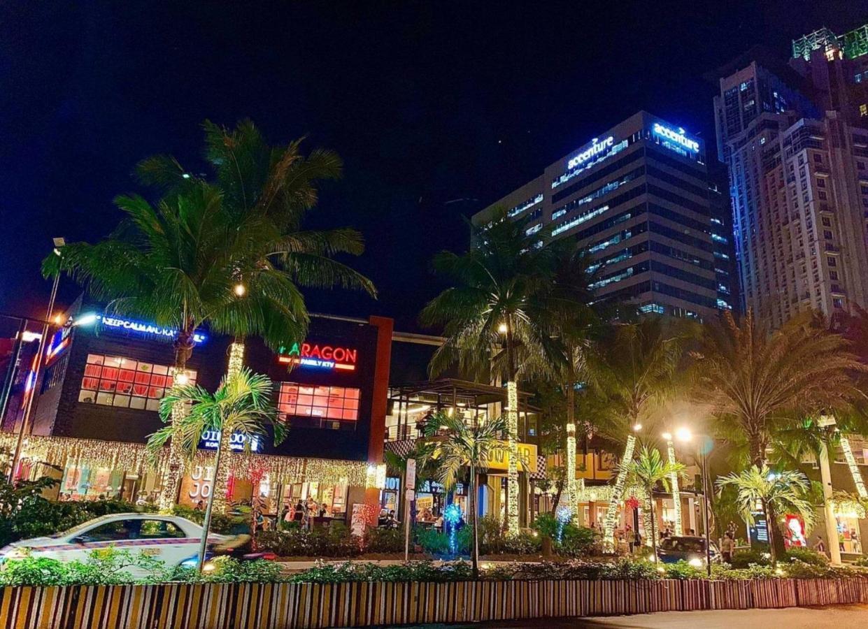 Classy 2Br Suite At Eastwood City With Pool And City Skyline View Manila Eksteriør billede
