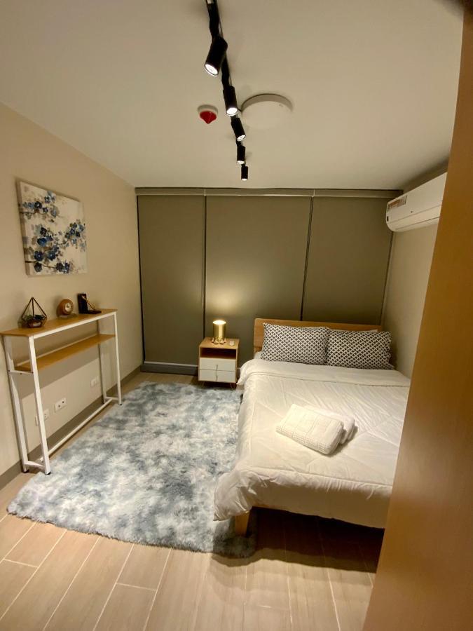 Classy 2Br Suite At Eastwood City With Pool And City Skyline View Manila Eksteriør billede