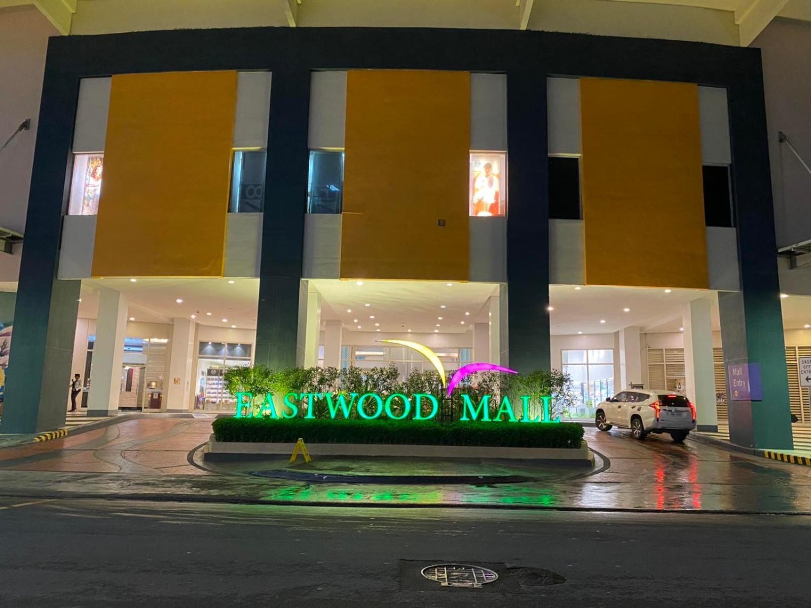 Classy 2Br Suite At Eastwood City With Pool And City Skyline View Manila Eksteriør billede